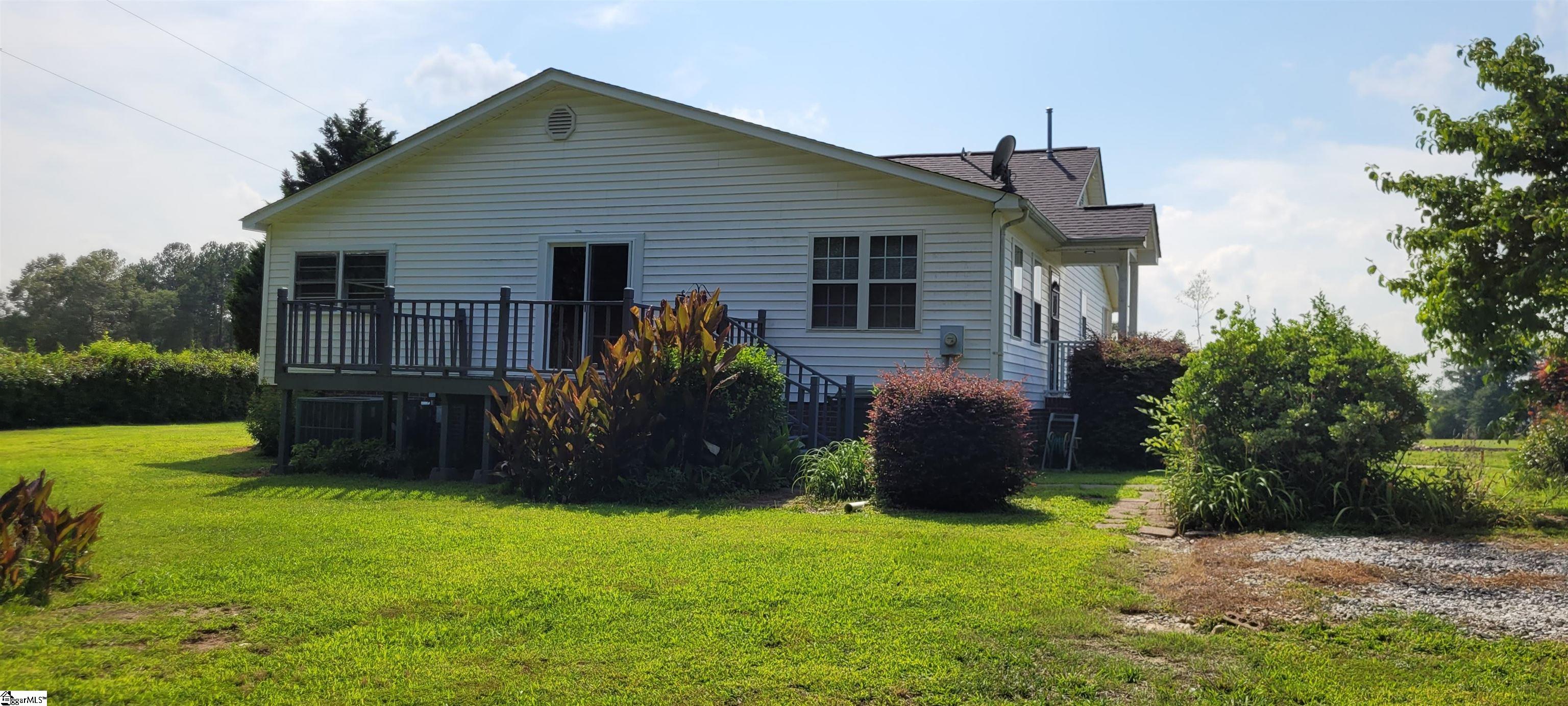 358 Pitts Road Laurens, SC 29360 - Photo 5 of 21