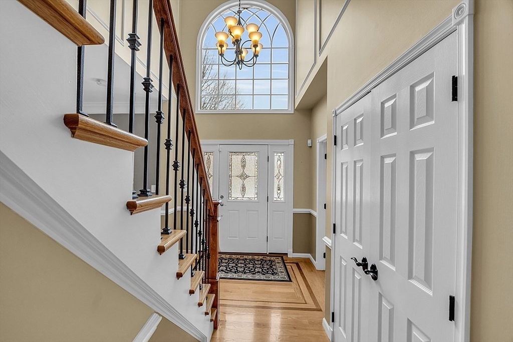 9 Faulkner Road Shrewsbury, MA 01545 - Photo 3 of 42 Gallery Image 3