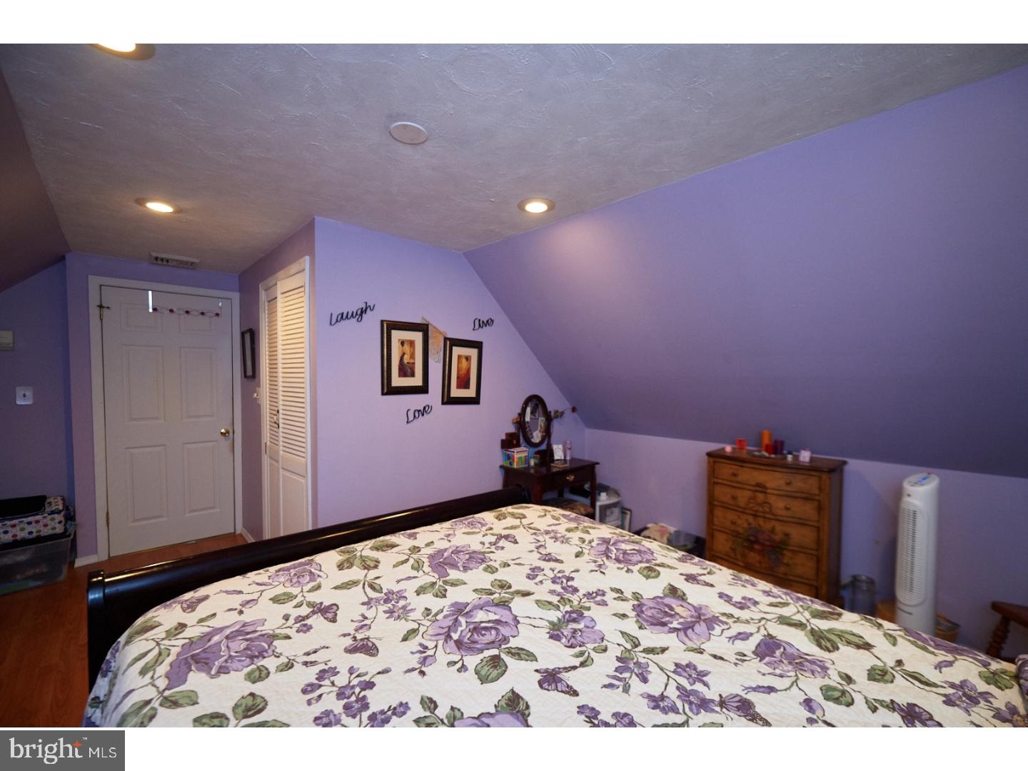 80 Trail Road Levittown, PA 19056 - Photo 22 of 25 Bedroom - Main