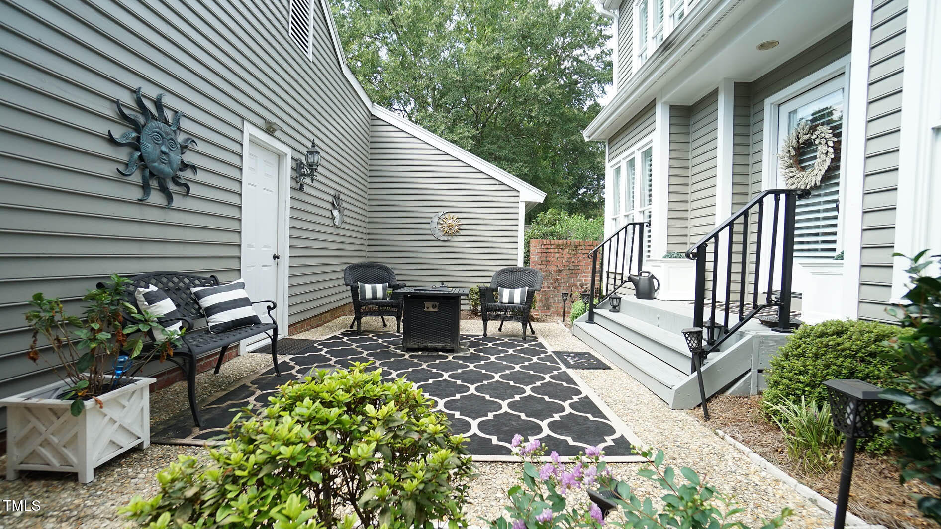 2213 Landings Way Raleigh, NC 27615 - Photo 3 of 28 COURTYARD