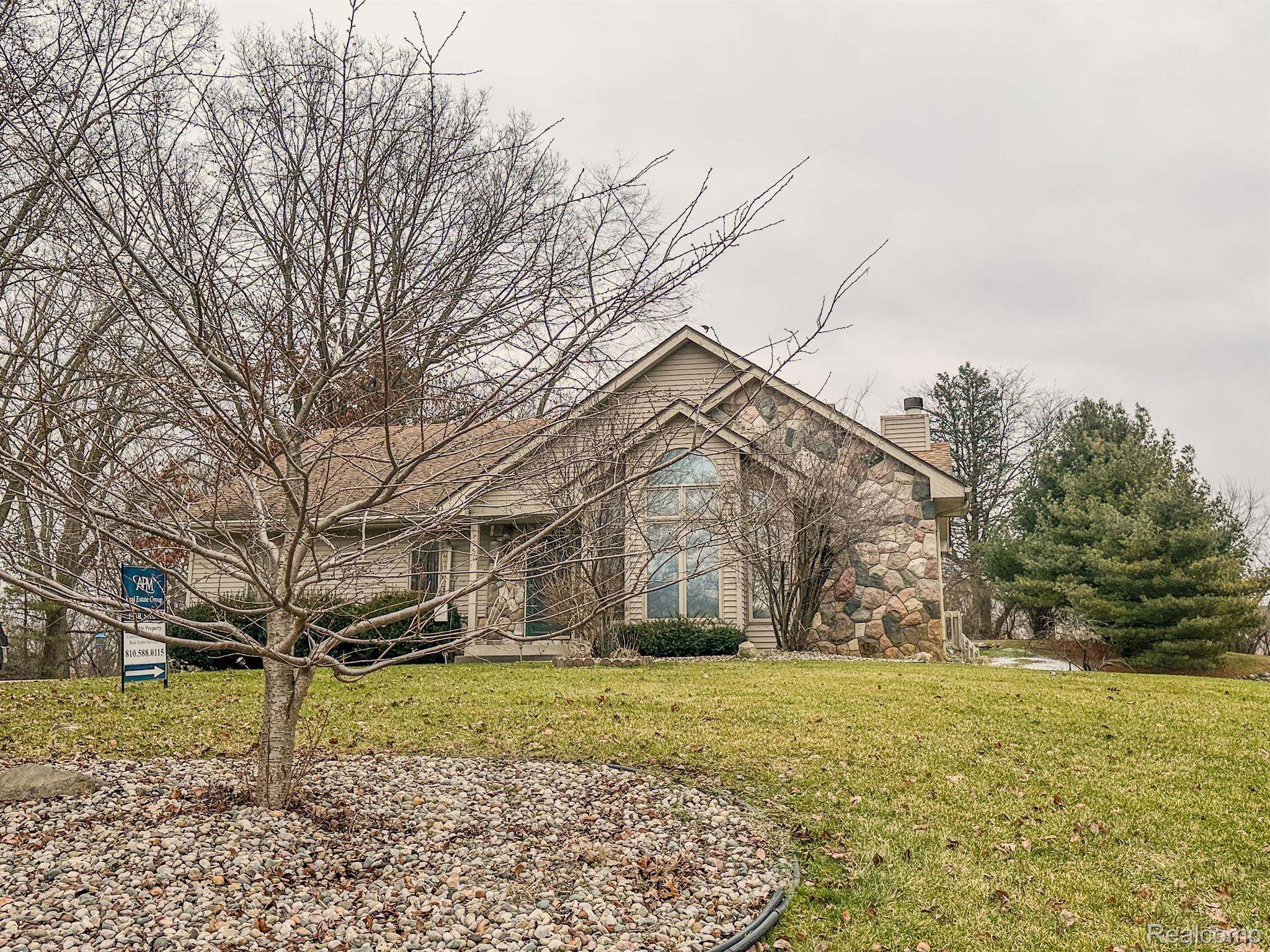 1351 Hunter Road Brighton, MI 48114 - Photo 3 of 38 Gallery Image 3