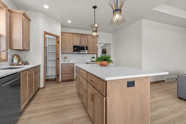 $625,000 | 2514 Beasle Court, De Pere, WI 54115
