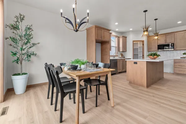 $625,000 | 2514 Beasle Court, De Pere, WI 54115