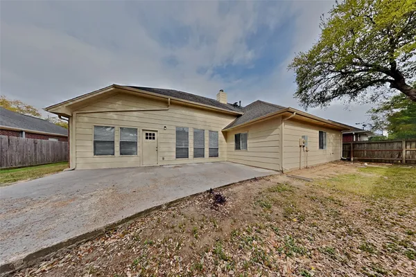 $2,100 | 6114 Berkshire Park Drive, Houston, TX 77084