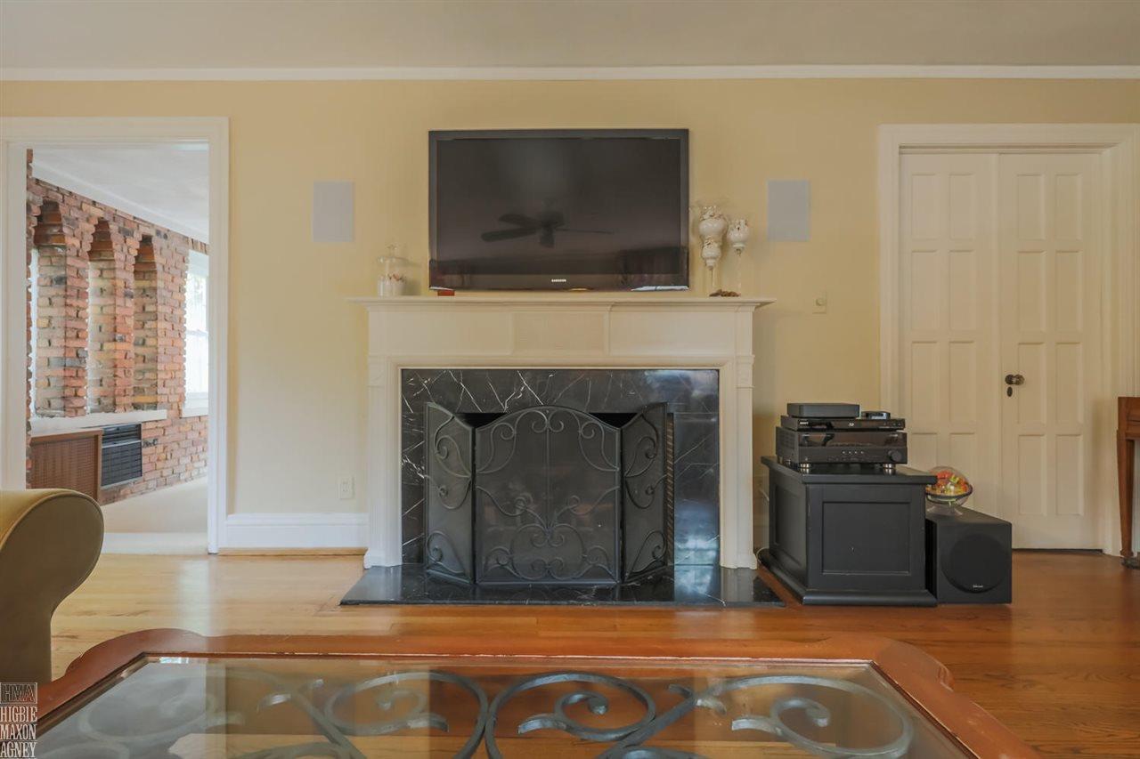 589 Lincoln Road Grosse Pointe, MI 48230 - Photo 8 of 52 50013534-7.JPG