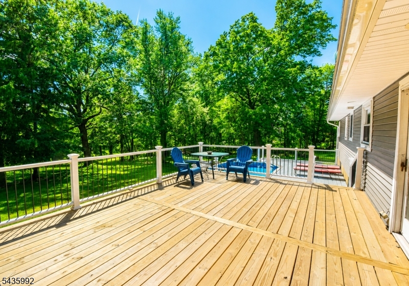 567 Foothill Road Bridgewater, NJ 08807 - Photo 6 of 37