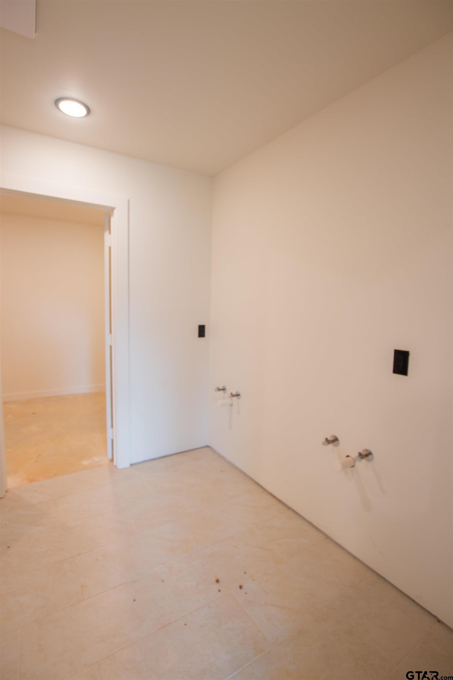 1112 Park Street Tyler, TX 75702 - Photo 20 of 26 a view of small space
