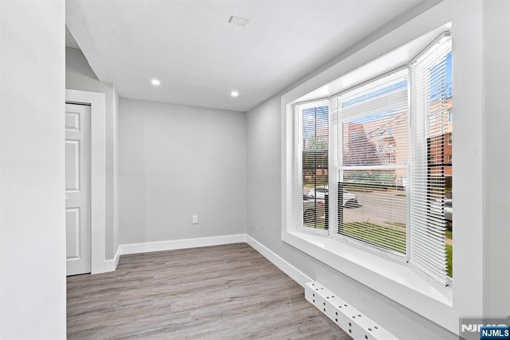 75 Clinton Place Hackensack, NJ 07601 - Photo 5 of 39 Gallery Image 5