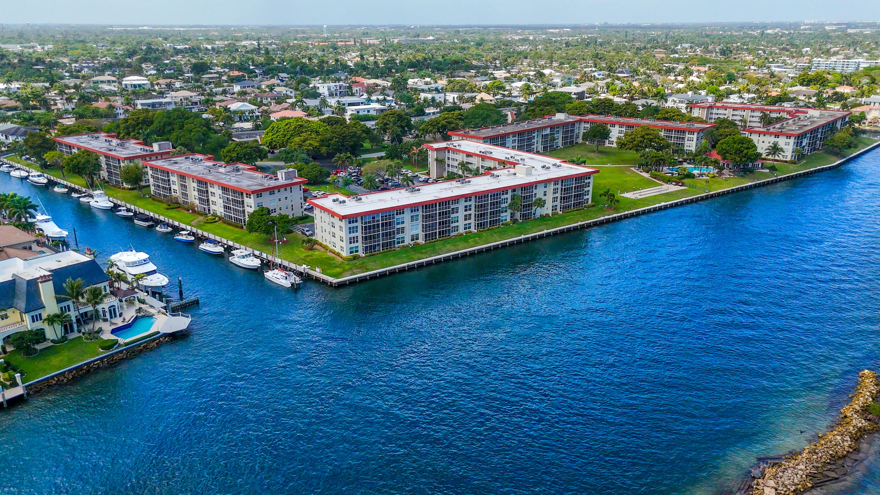 3150 Northeast 48th Court, Unit 414 Lighthouse Point, FL 33064 - Photo 49 of 50 3180 NE 48CT unit 201 Drone shots-18