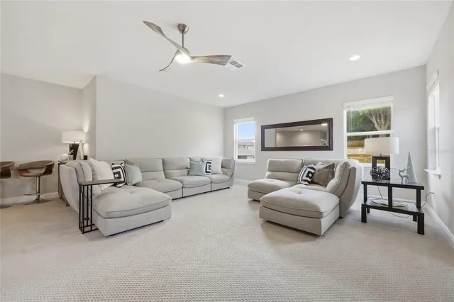 $900,000 | 5074 Breezy Acres Street, Winter Garden, FL 34787