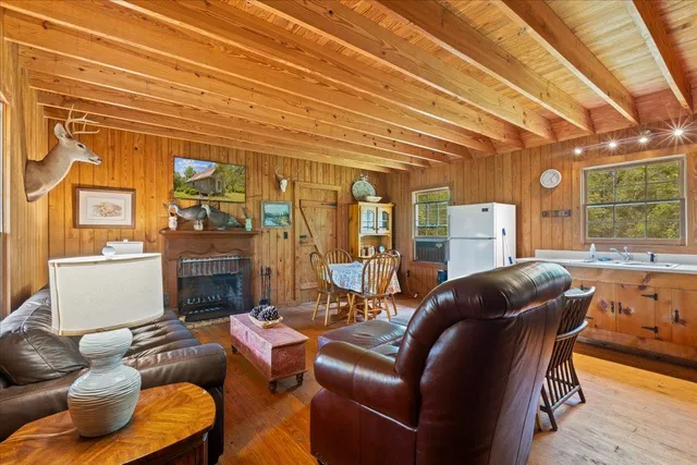 $1,100,000 | 837 Northeast Raspberry Way, Pinetta, FL 32350