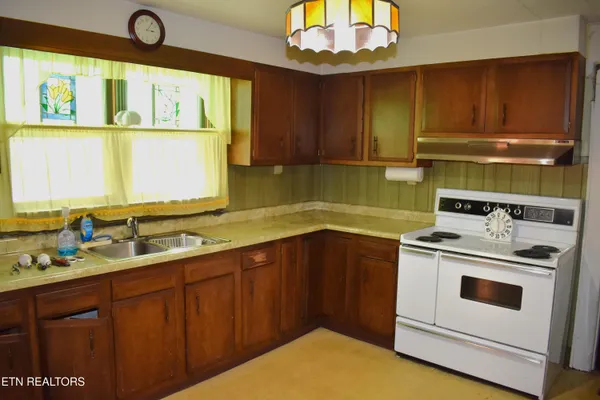 $159,900 | 405 South 37th Street, Middlesboro, KY 40965