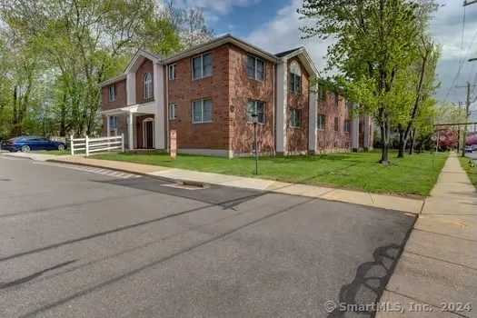 $1,600 | 54 Oak Street, Unit 26, Middletown, CT 06457
