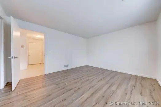 $1,600 | 54 Oak Street, Unit 26, Middletown, CT 06457