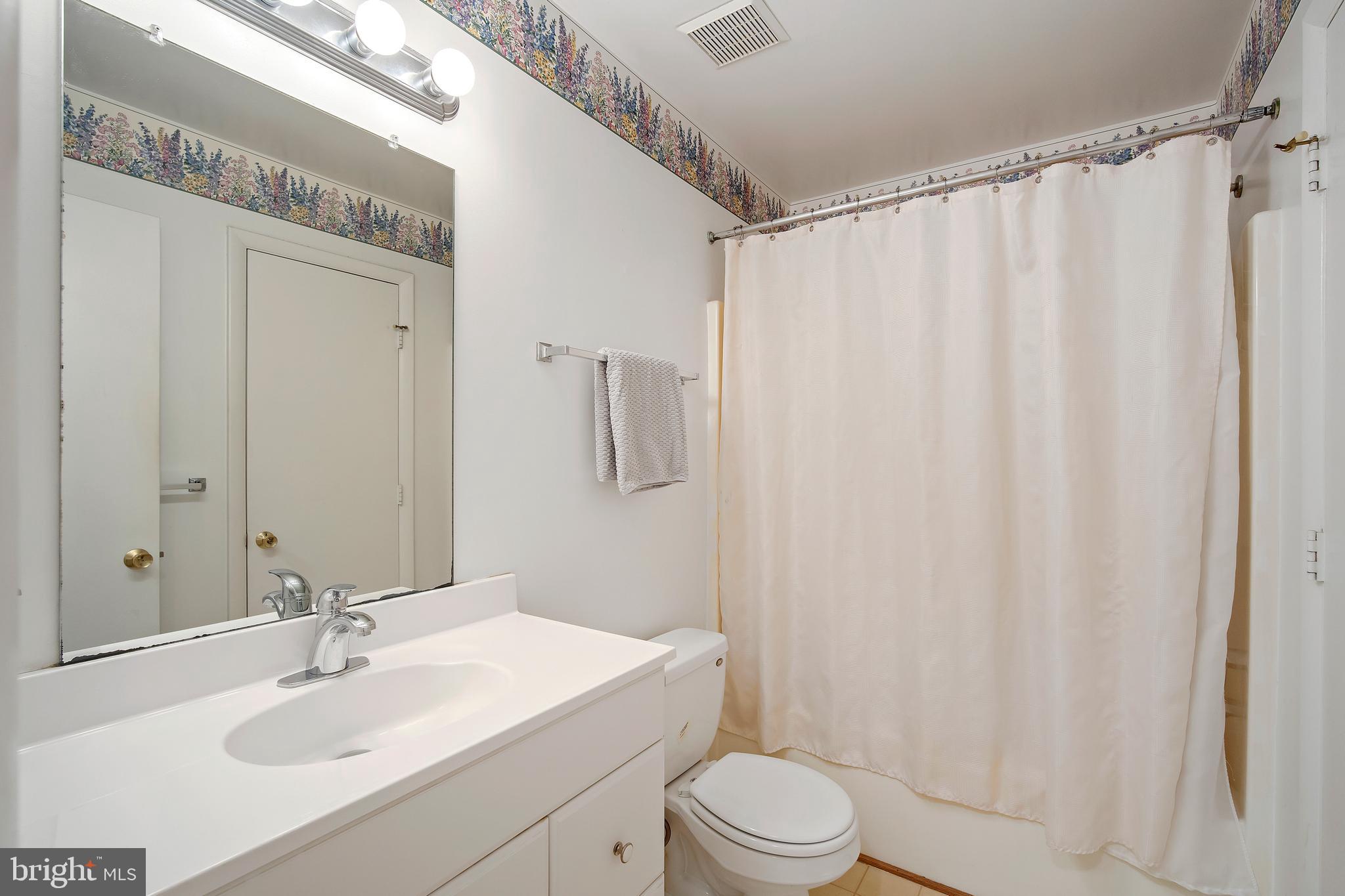 8043 Harbor Tree Way Gaithersburg, MD 20886 - Photo 14 of 23 Gallery Image 14
