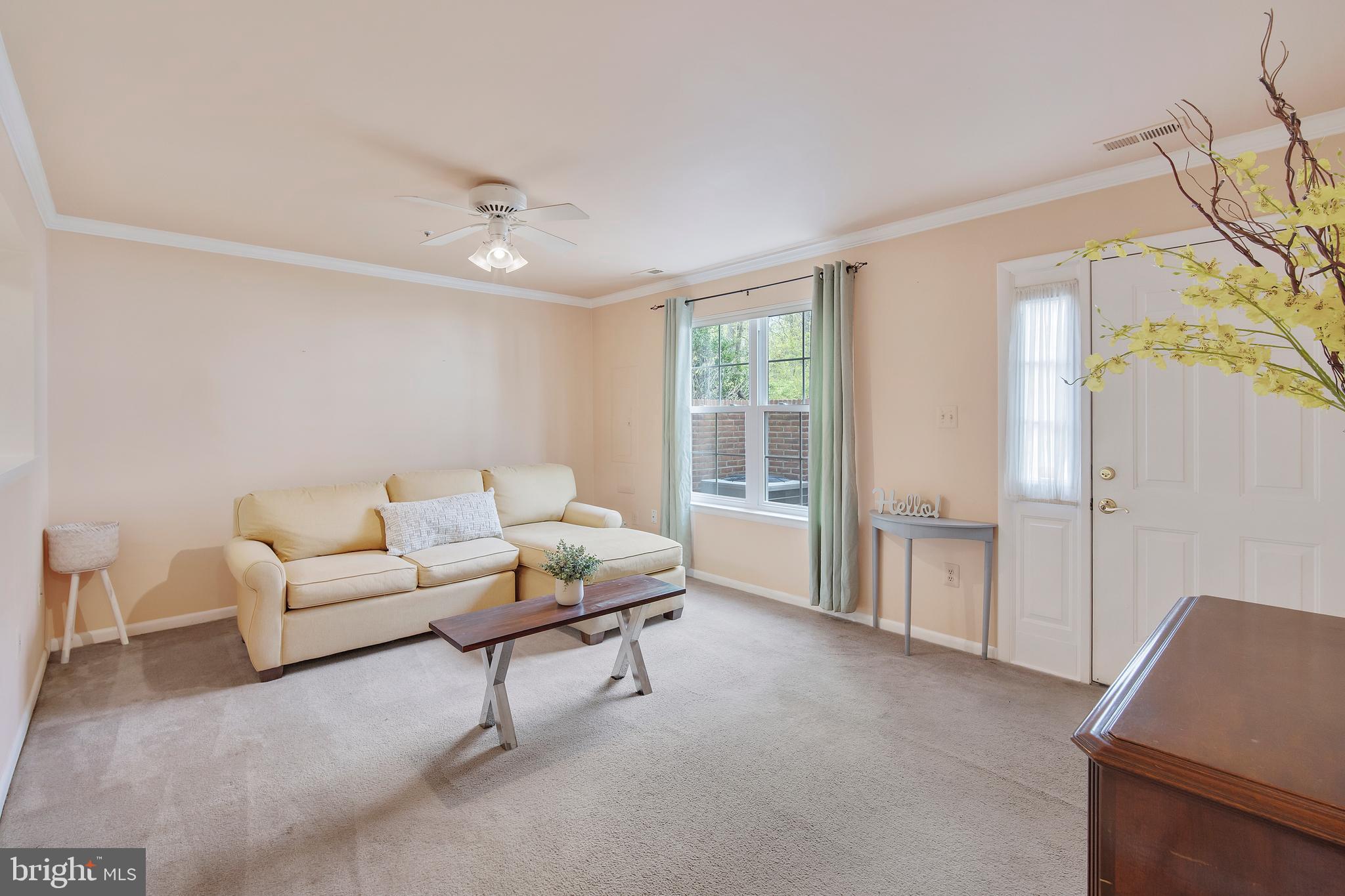 8043 Harbor Tree Way Gaithersburg, MD 20886 - Photo 6 of 23 Gallery Image 6