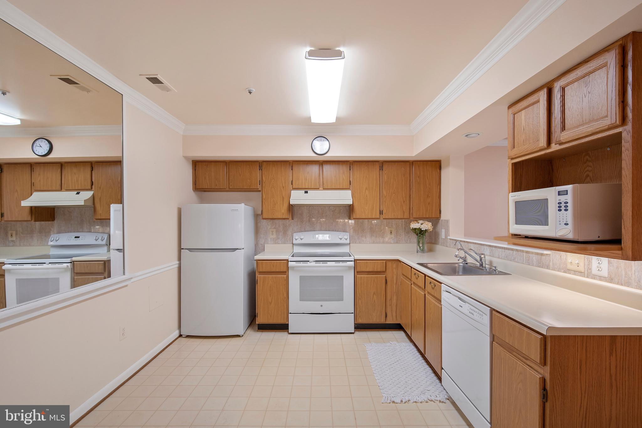 8043 Harbor Tree Way Gaithersburg, MD 20886 - Photo 10 of 23 Gallery Image 10