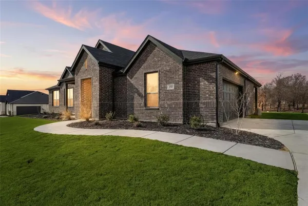 $440,000 | 219 County Road 4690, Boyd, TX 76023