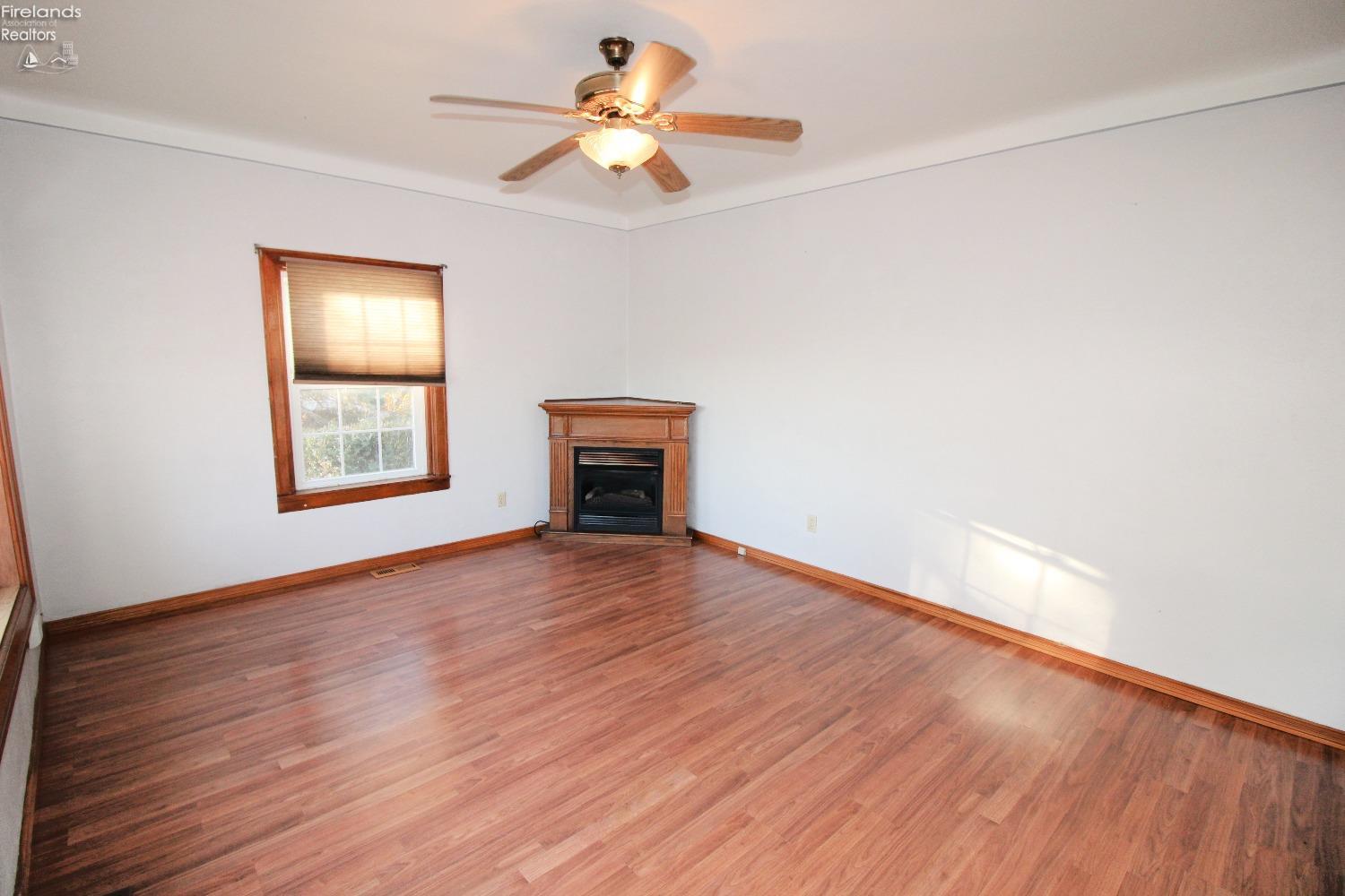 6089 West Harbor Road Lacarne, OH 43439 - Photo 12 of 39 Gallery Image 12