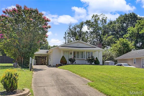 $169,000 | 636 Whitelaw Avenue, Cape Girardeau, MO 63701