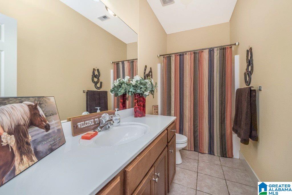 240 Nottingham Drive Calera, AL 35040 - Photo 8 of 32
