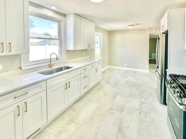 $2,850 | 8150 West Winnemac Avenue, Norridge, IL 60706