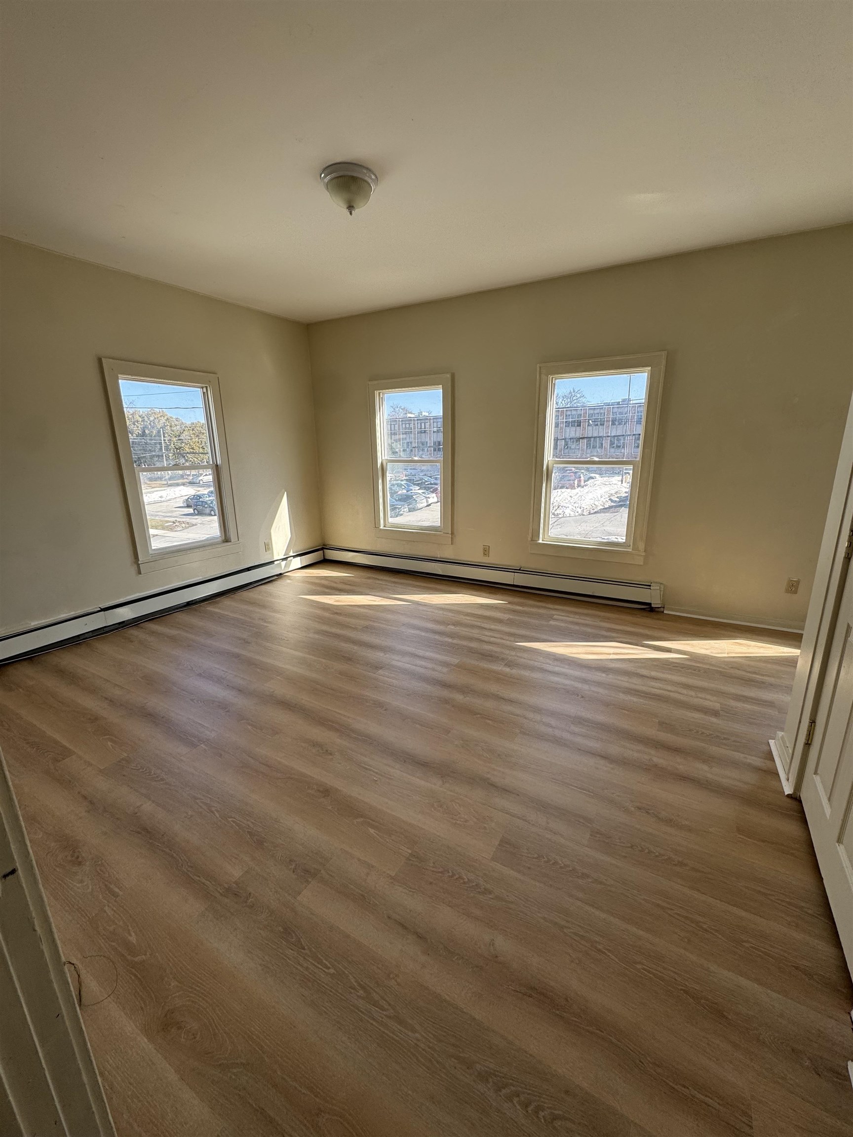 49 Summer Street Rutland, VT 05701 - Photo 2 of 7