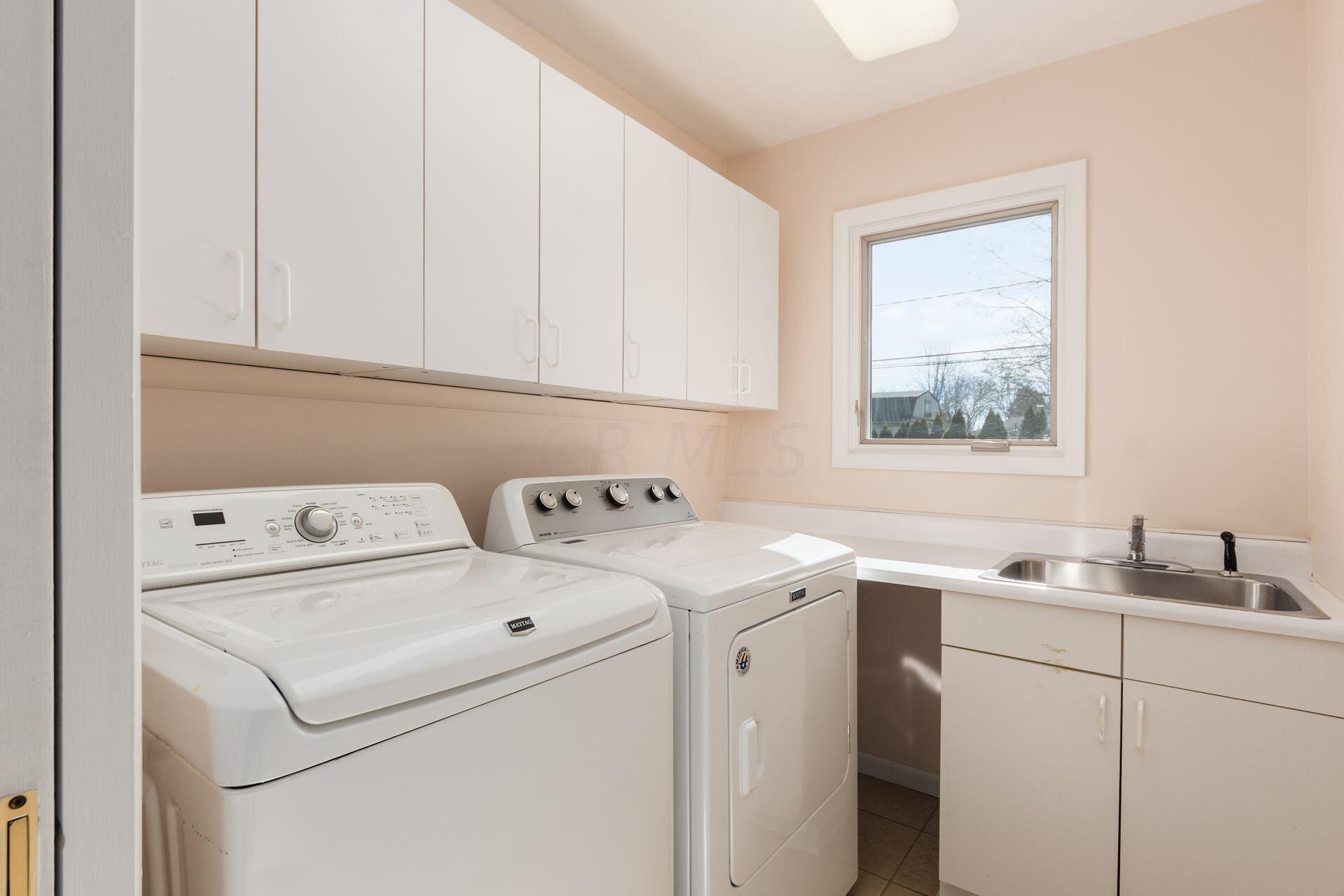 2095 Fishinger Road Upper Arlington, OH 43221 - Photo 22 of 43 Main Flr Laundry