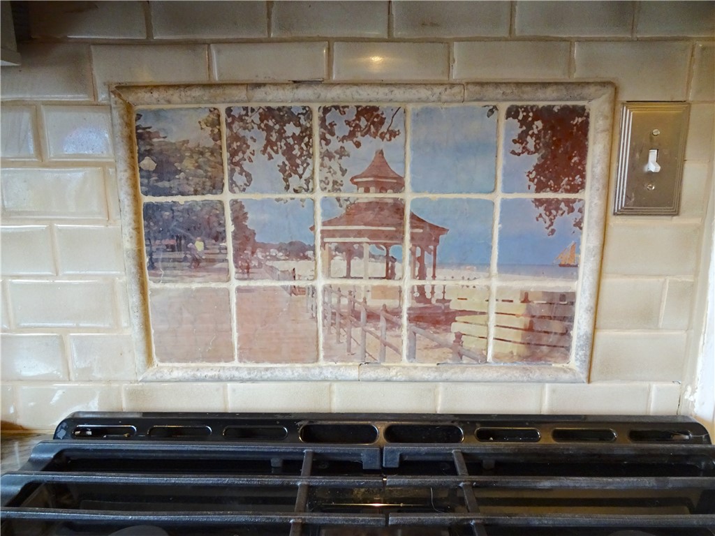 655 Beach Avenue Rochester, NY 14612 - Photo 12 of 41