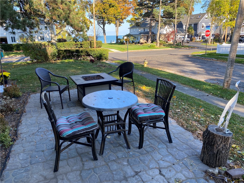 655 Beach Avenue Rochester, NY 14612 - Photo 5 of 41