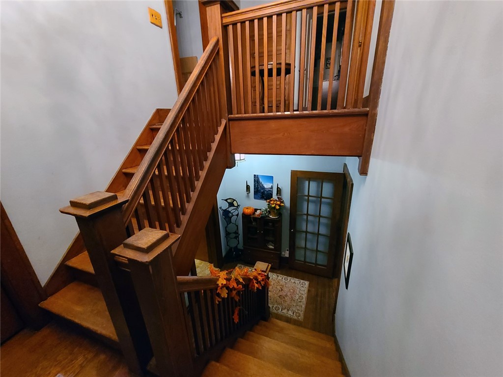 655 Beach Avenue Rochester, NY 14612 - Photo 8 of 41