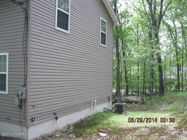 109 East Lakeview Road Lackawaxen, PA 18435 - Photo 5 of 20