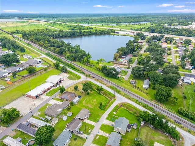 $54,000 | 643 Marino Drive, Norco, LA 70079