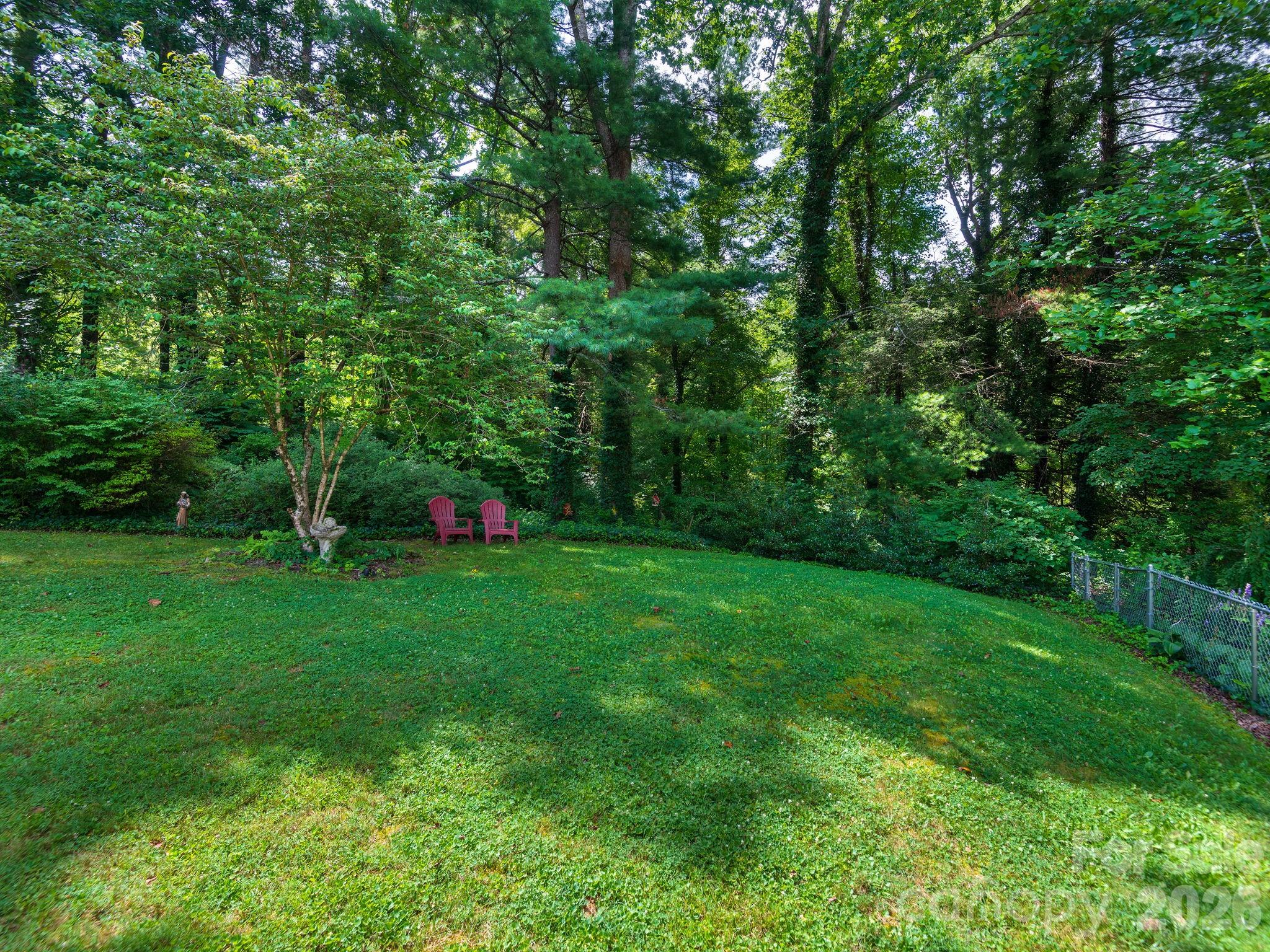 112 Lyndale Road Hendersonville, NC 28739 - Photo 21 of 30