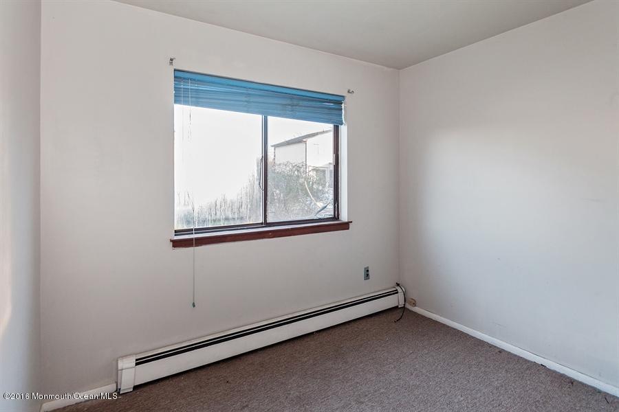 147 Delaware Avenue Cliffwood, NJ 07721 - Photo 9 of 11 vht_viewer_2020