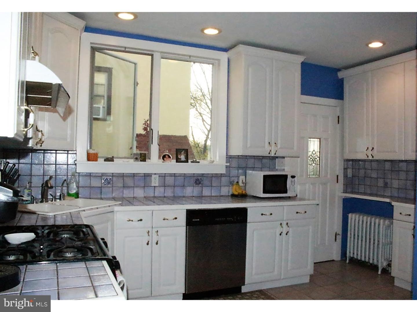 123 School Lane Springfield, PA 19064 - Photo 6 of 19 Kitchen