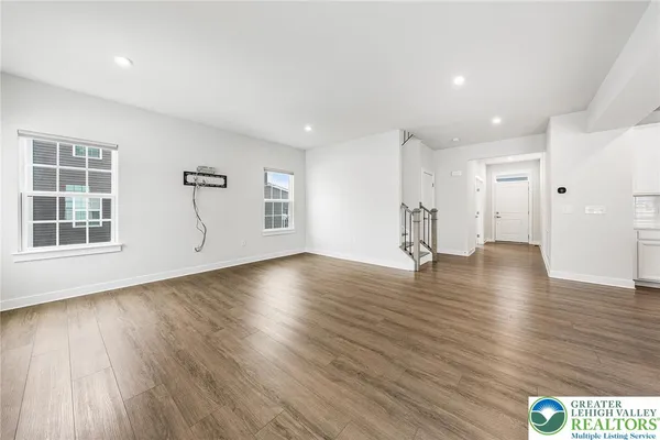 $588,000 | 1079 Woodmont Lane, Catasauqua, PA 18032
