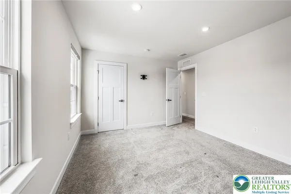 $588,000 | 1079 Woodmont Lane, Catasauqua, PA 18032