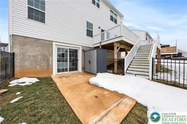 $588,000 | 1079 Woodmont Lane, Catasauqua, PA 18032