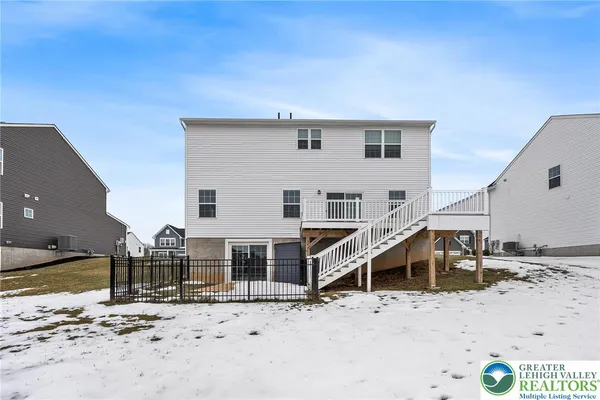 $588,000 | 1079 Woodmont Lane, Catasauqua, PA 18032