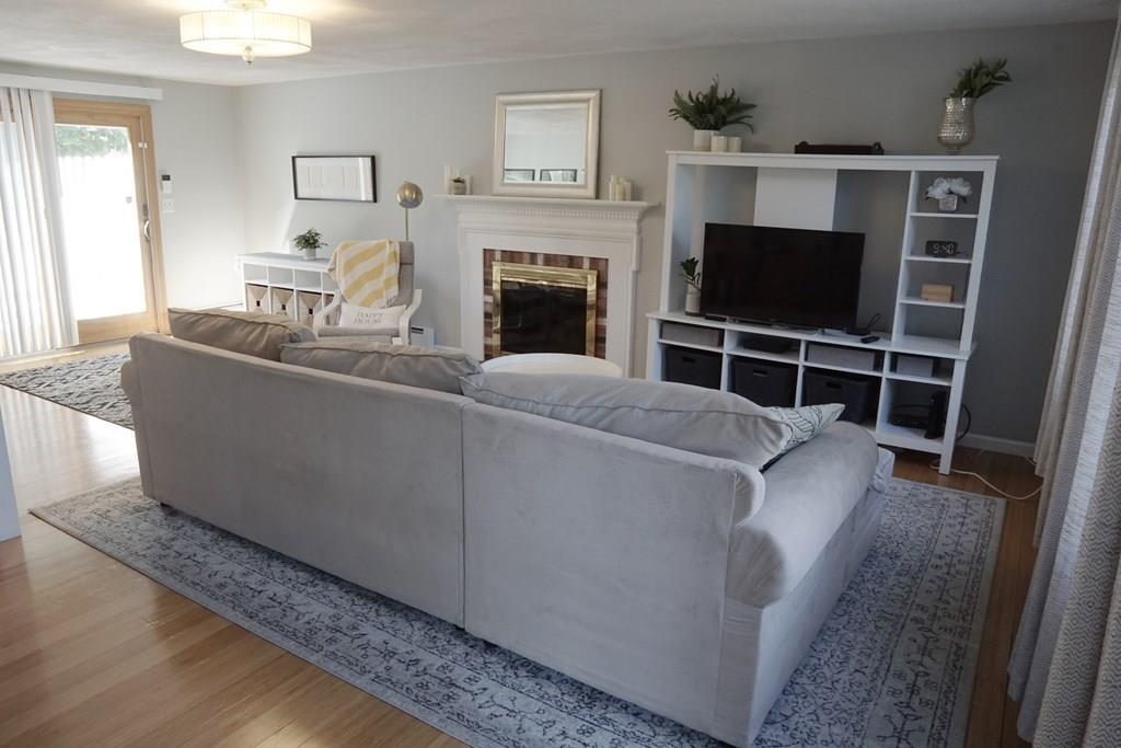 122 Maplewood Road Lynn, MA 01904 - Photo 8 of 24 Gallery Image 8