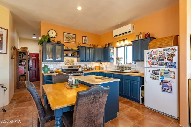 $6,000,000 | 42617 Hovatter Road, Salome, AZ 85348