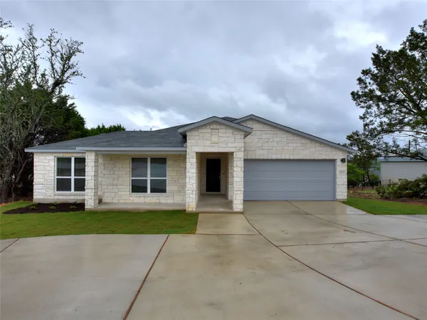 $2,190 | 20701 Boggy Ford Road, Lago Vista, TX 78645