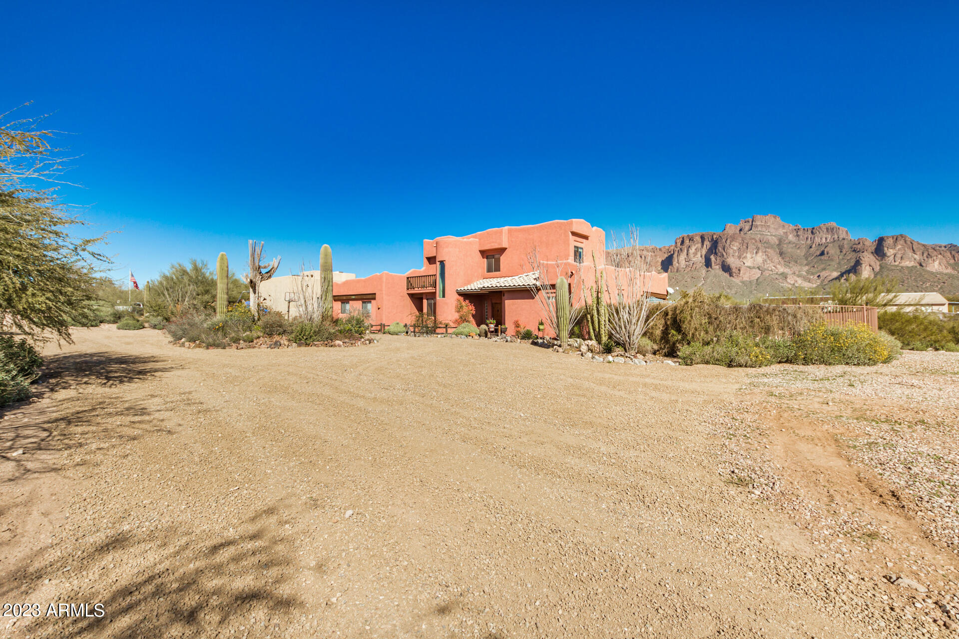 1297 North Roadrunner Road Apache Junction, AZ 85119 - Photo 2 of 48 4 - Roadrunner