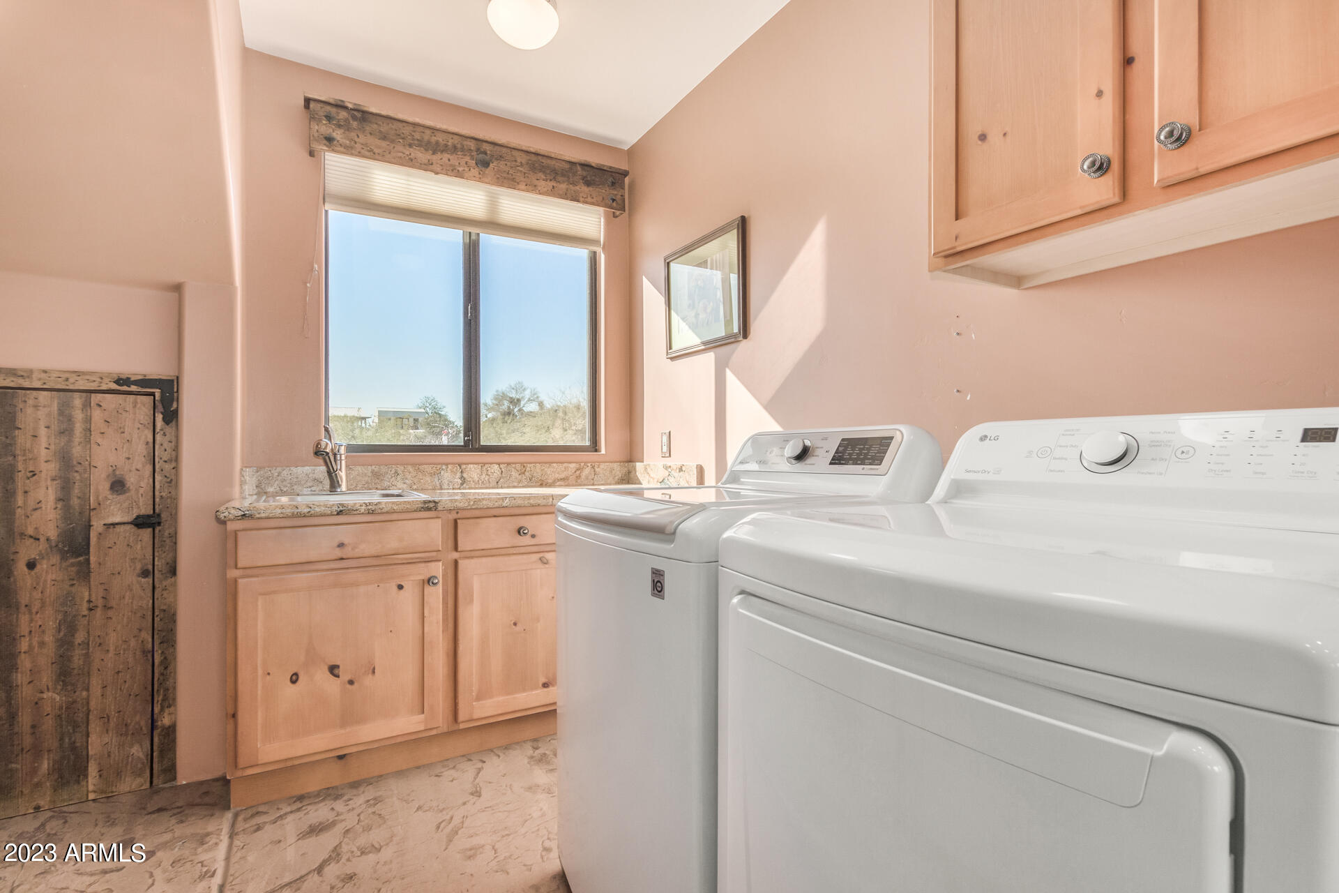 1297 North Roadrunner Road Apache Junction, AZ 85119 - Photo 22 of 48 37 - Roadrunner