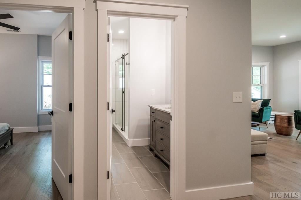 181 Narrows Road Sapphire, NC 28774 - Photo 50 of 66 Gallery Image 50