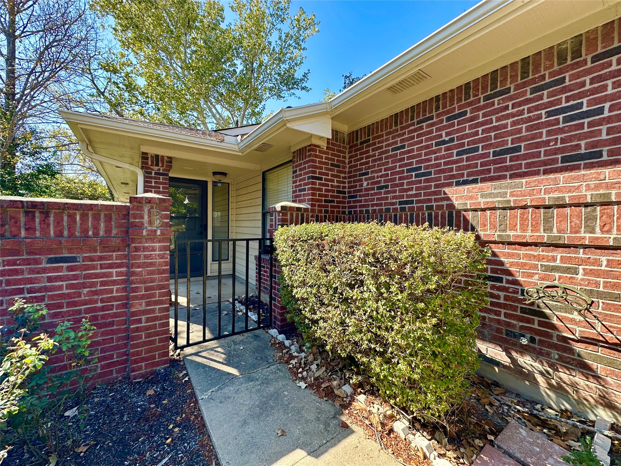 1003 Markham Lane, Unit B Austin, TX 78753 - Photo 4 of 18