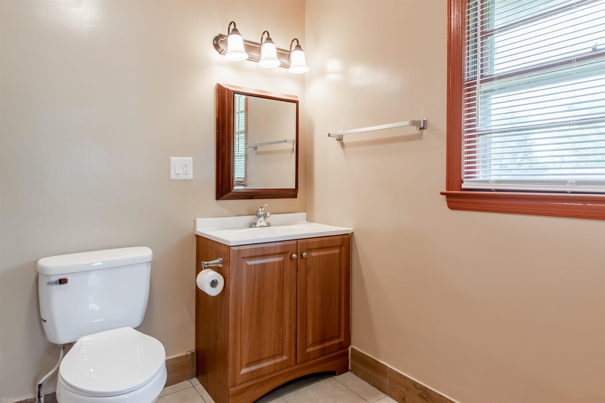 6541 Hylton Road Radford, VA 24141 - Photo 20 of 48 Gallery Image 20