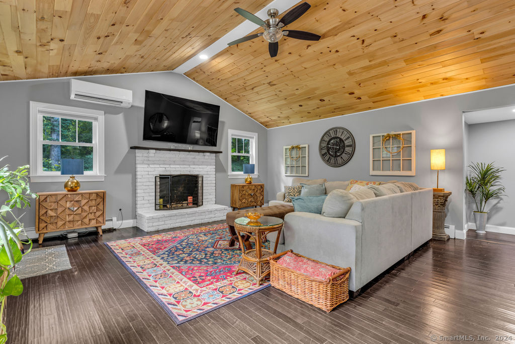 32 Twin Bridge Road Guilford, CT 06437 - Photo 12 of 32