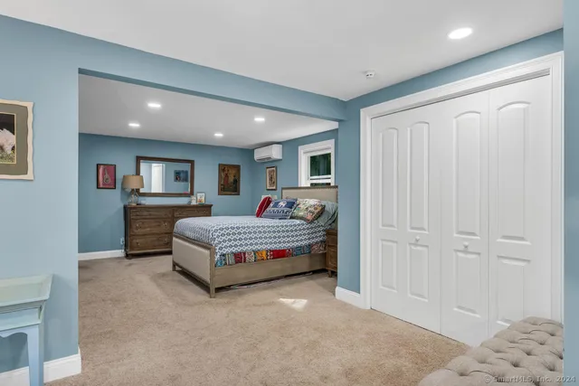 $3,200 | 32 Twin Bridge Road, Guilford, CT 06437